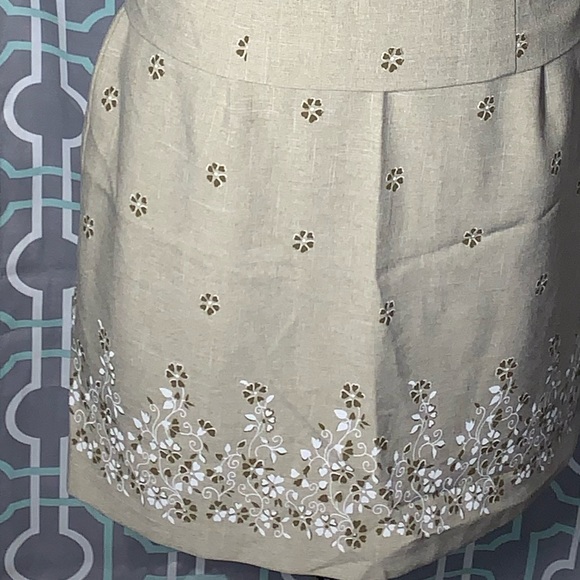 3/15 Flower 🌺 detail skirt and top!! - Picture 5 of 7